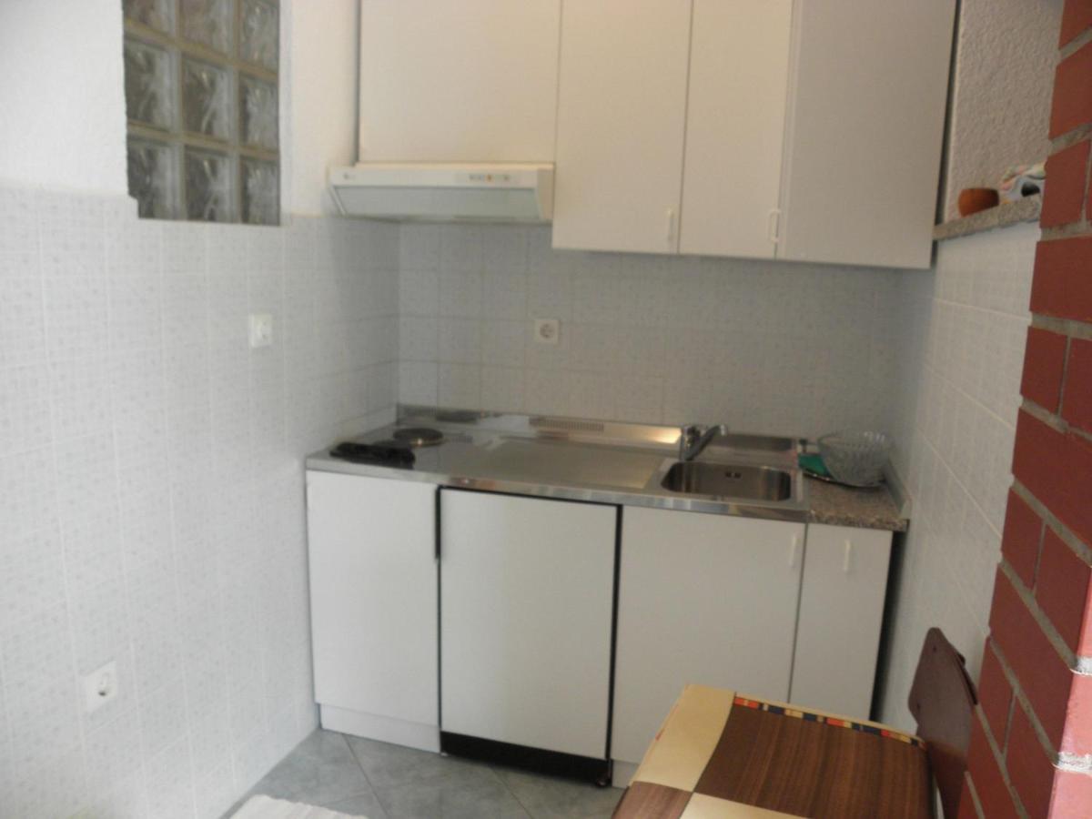 Apartments Neda - 5 M From Sea Lukovo Sugarje Bagian luar foto